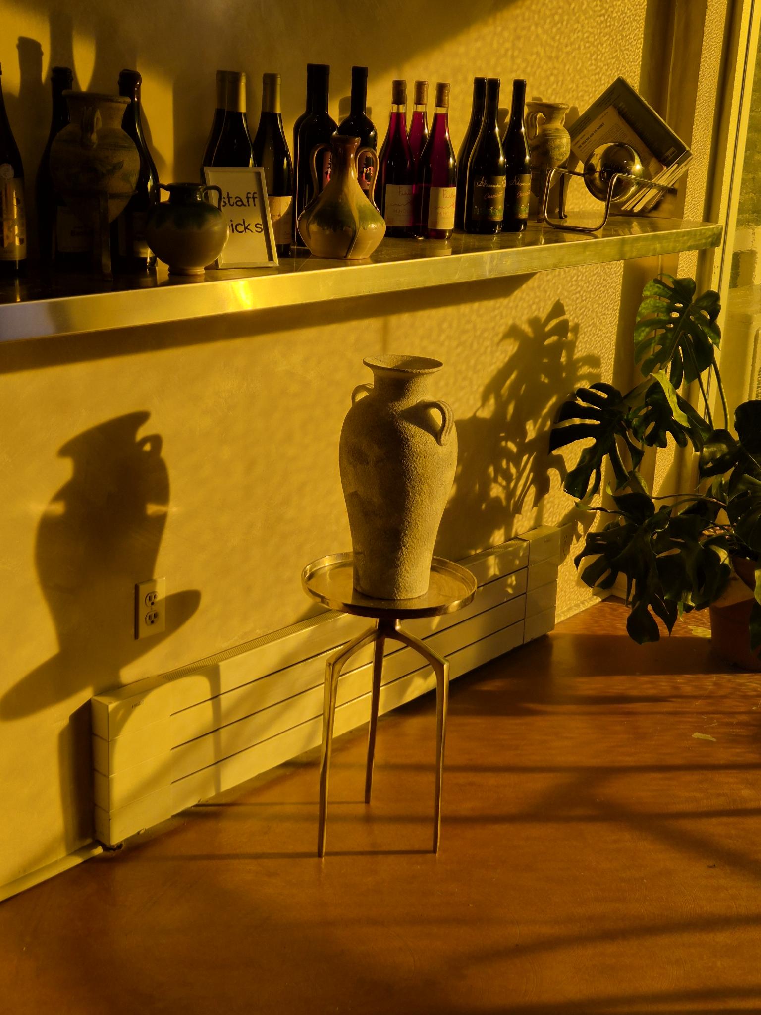 Amfora Wines storefront